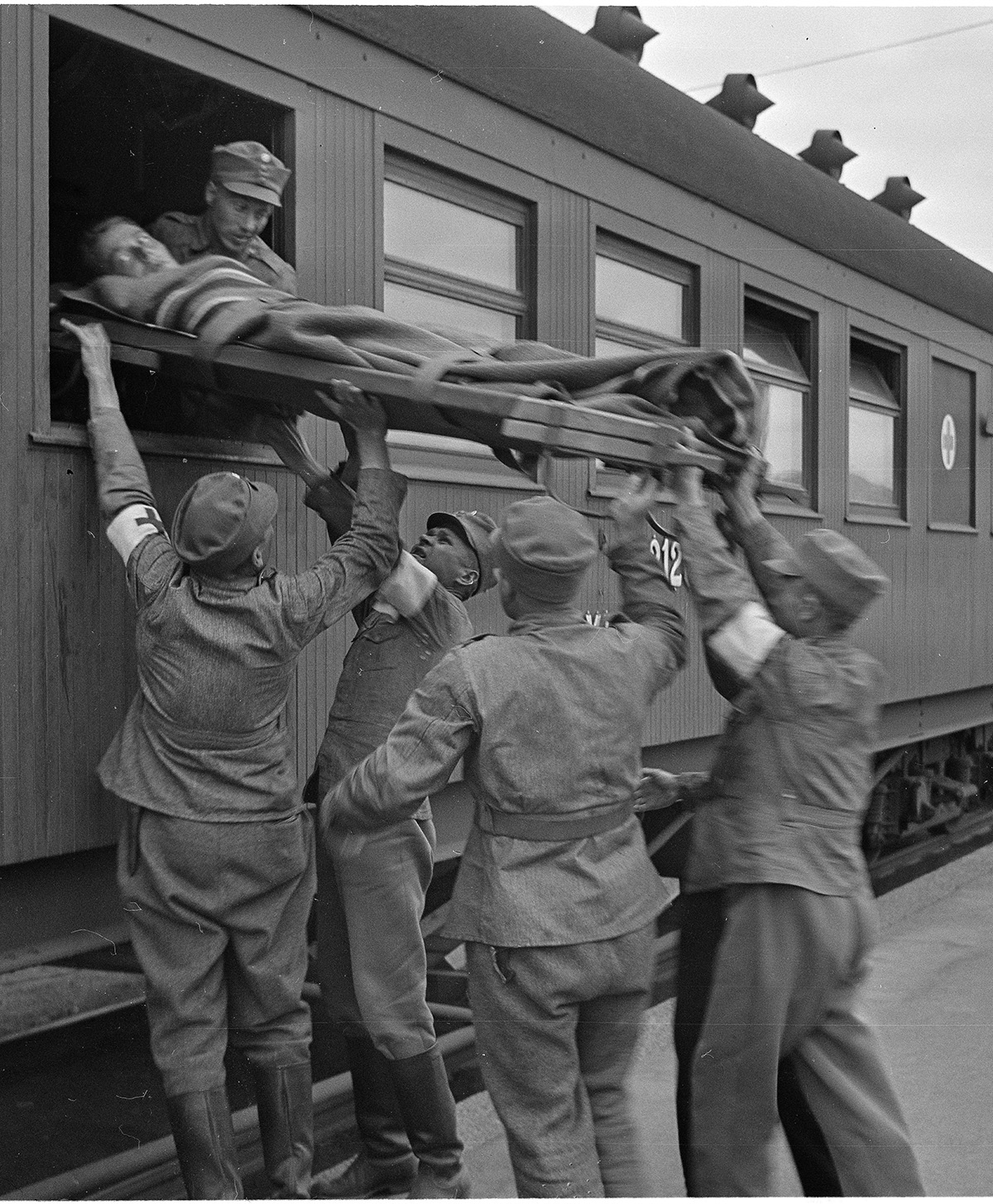 Military medical care and hospital transport in wartime Finland